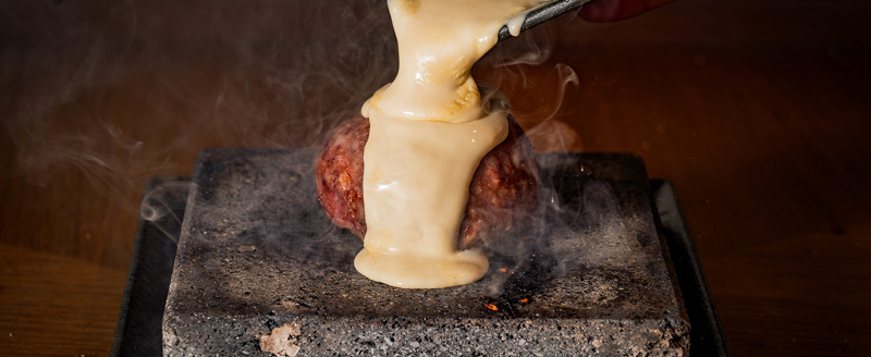 溶岩ハンバーグ